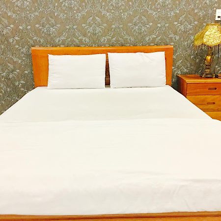 Phu Thanh Hotel Ho Chi Minh City Exterior photo