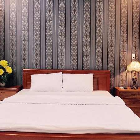 Phu Thanh Hotel Ho Chi Minh City Exterior photo